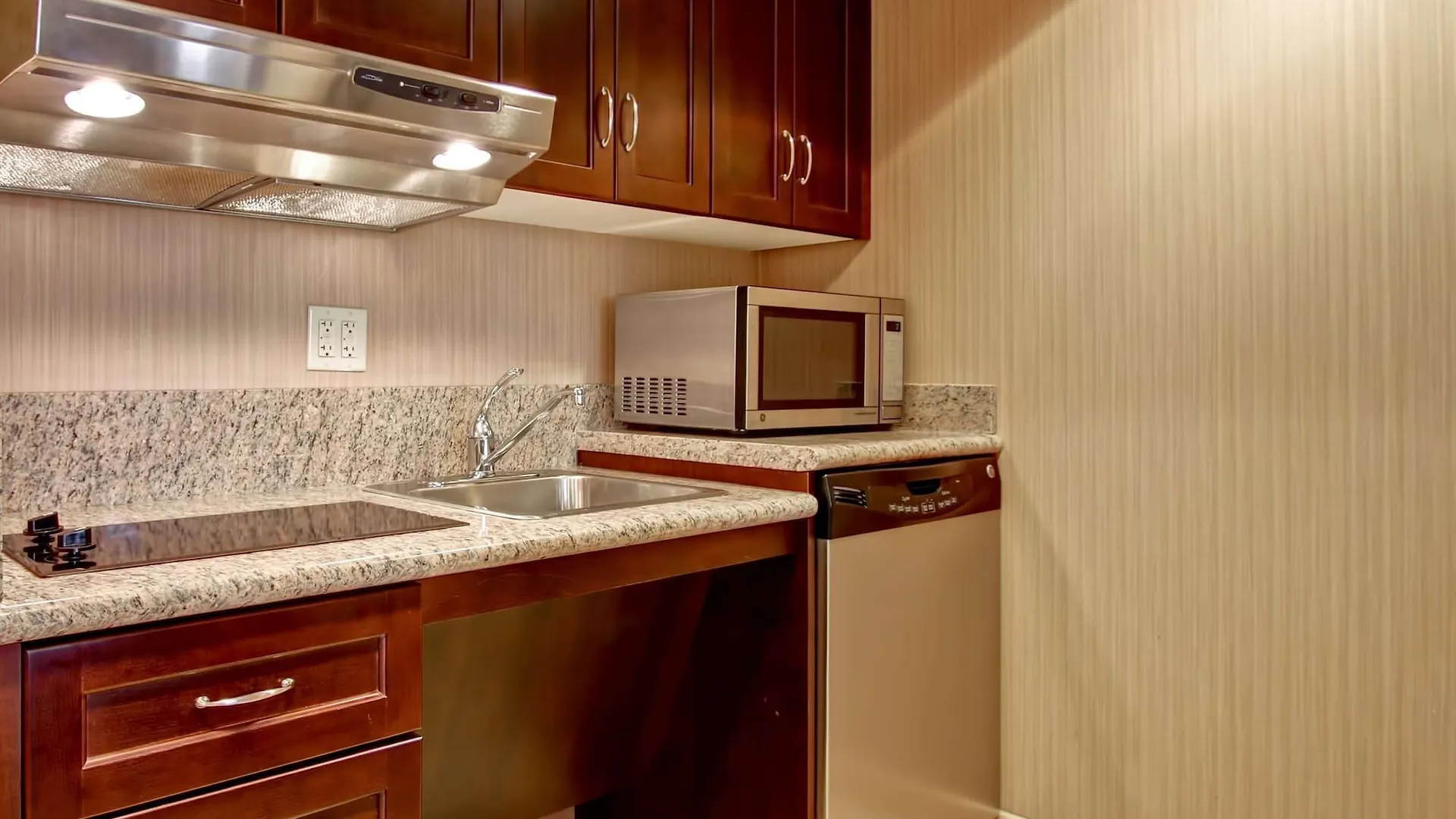 Homewood Suites By Hilton Toronto Airport Corporate Centre Hotel