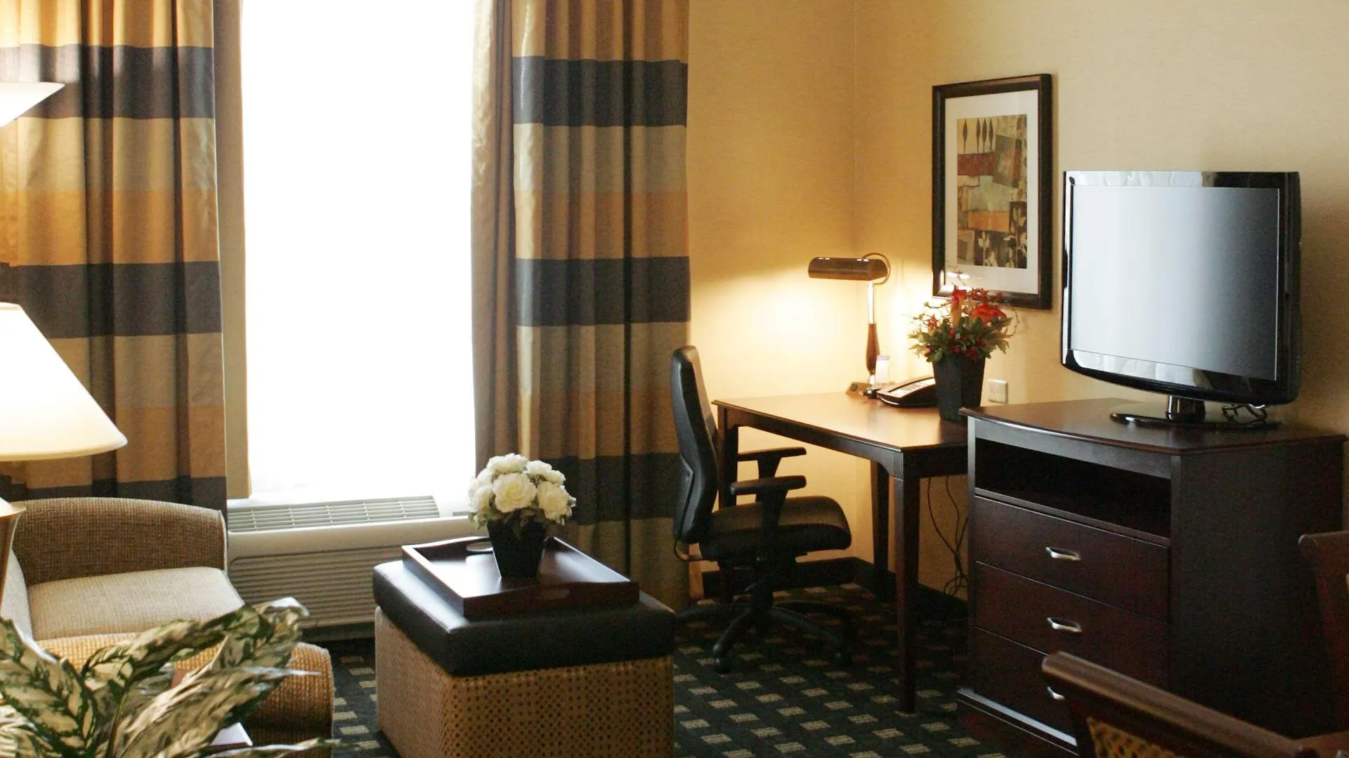 Homewood Suites By Hilton Toronto Airport Corporate Centre Hotel
