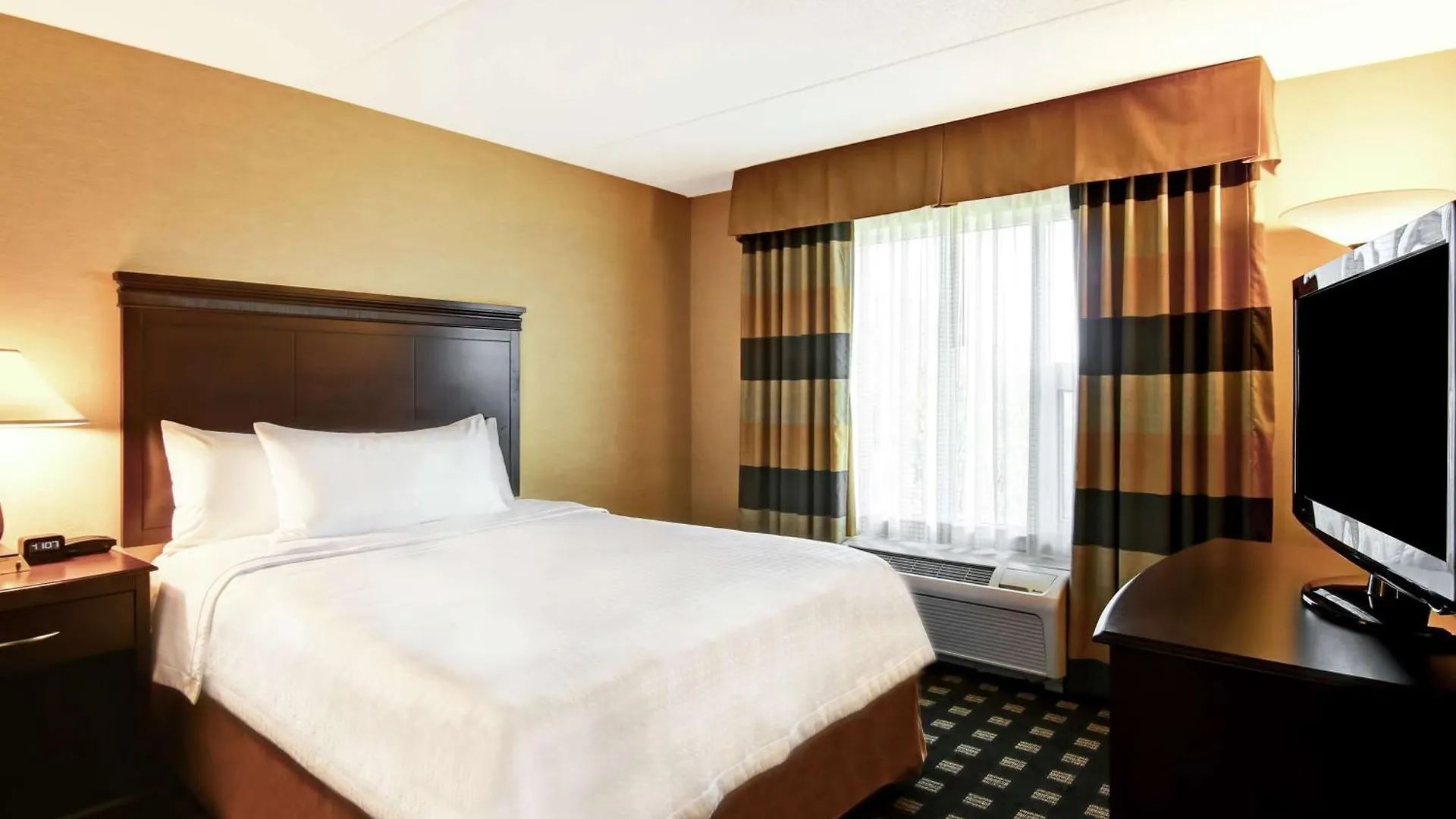 Homewood Suites By Hilton Toronto Airport Corporate Centre Hotel